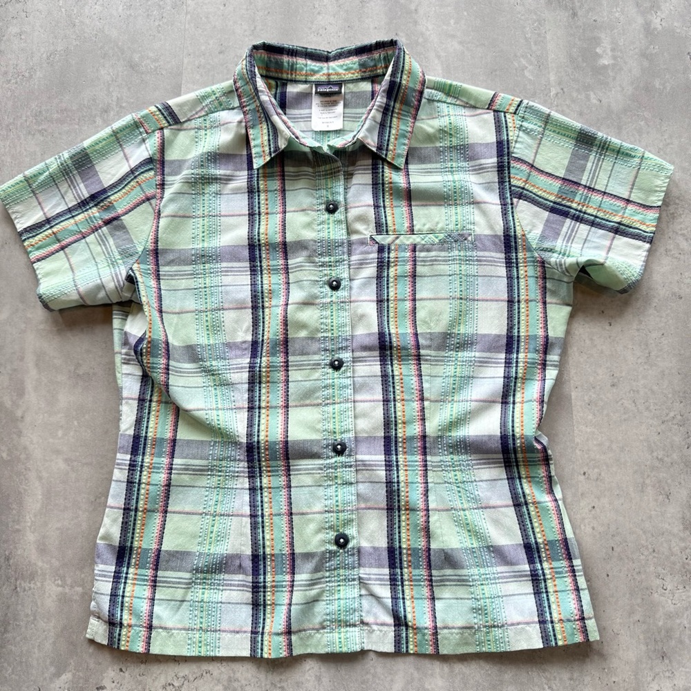 Patagonia Women’s Seersucker Plaid Organic Cotton Button Shirt, Size 6